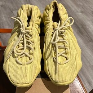 Yeezy 450 Sulfur men’s 10